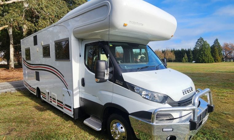 2019 Iveco Daily 50-210 exterior front and driver's side view.