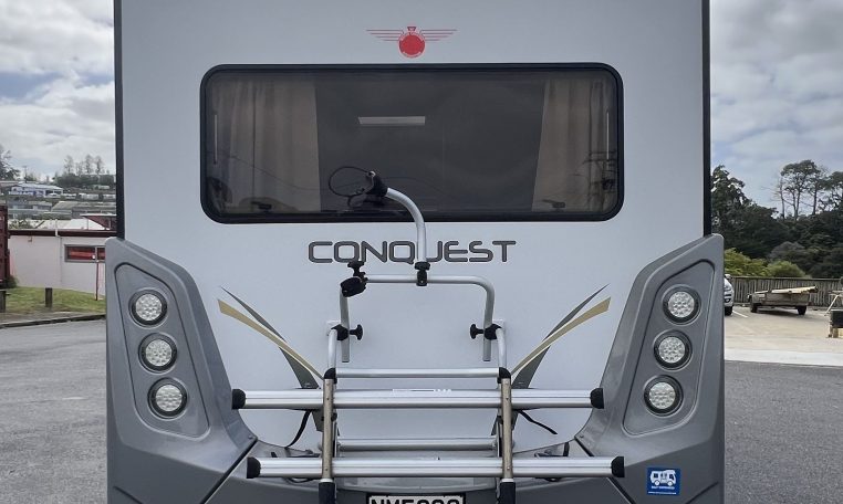 2021 Jayco Conquest FA24-4 exterior rear view.