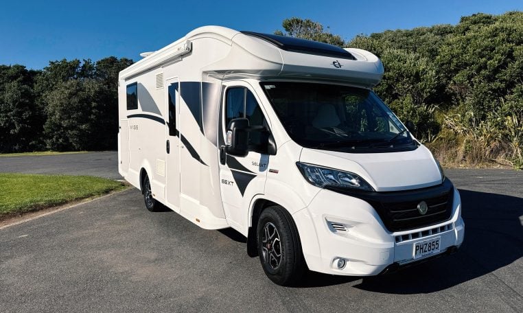2022 Ci Magis 66XT exterior front profile view.