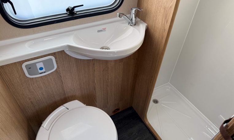 2024 - Auto-Trail Imala 615 - Interior Shower