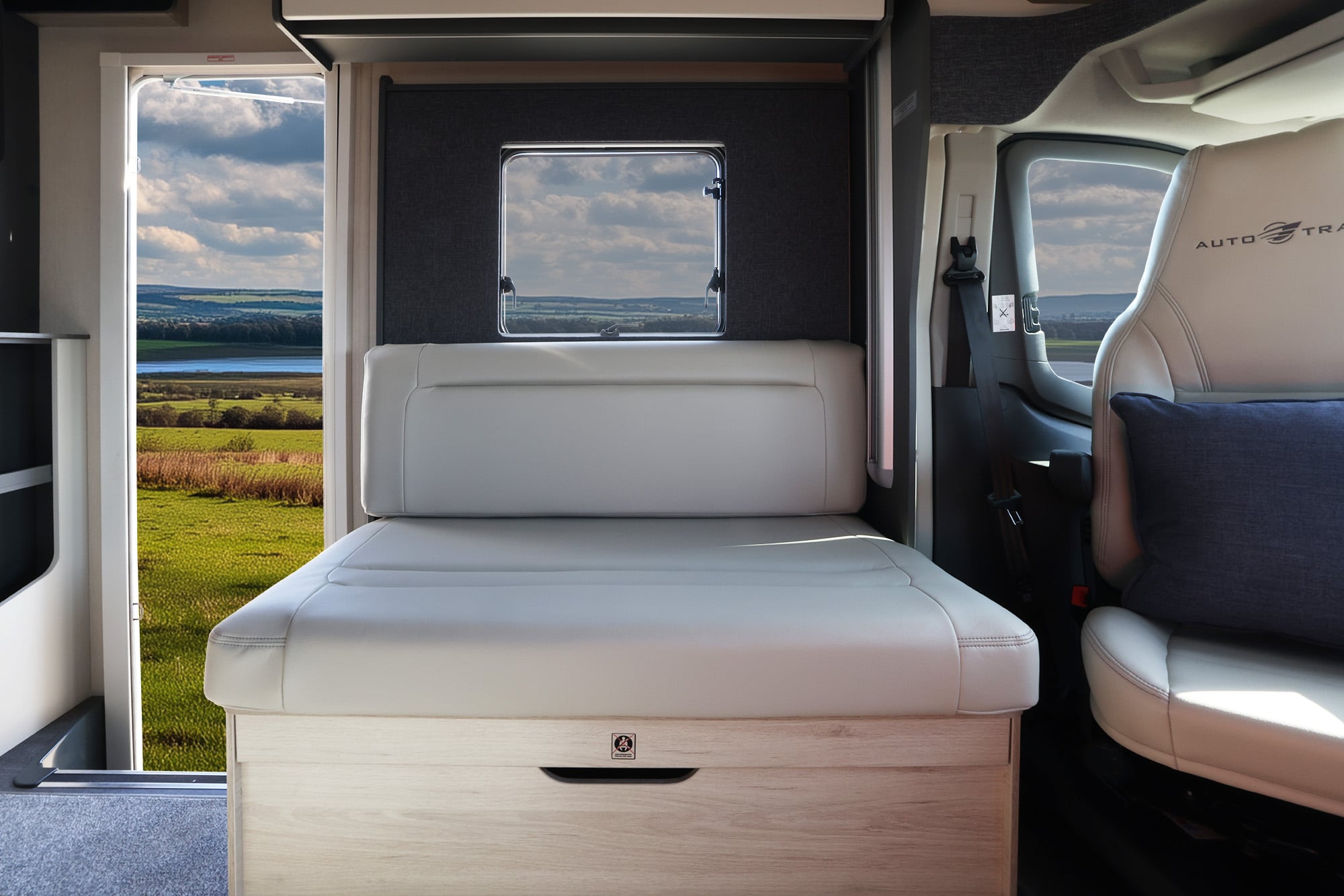 2026 - Auto-Trail - F-Line F60 - Interior Bench Seat 2026 - Auto-Trail - F-Line F60 - Interior Bench Seat