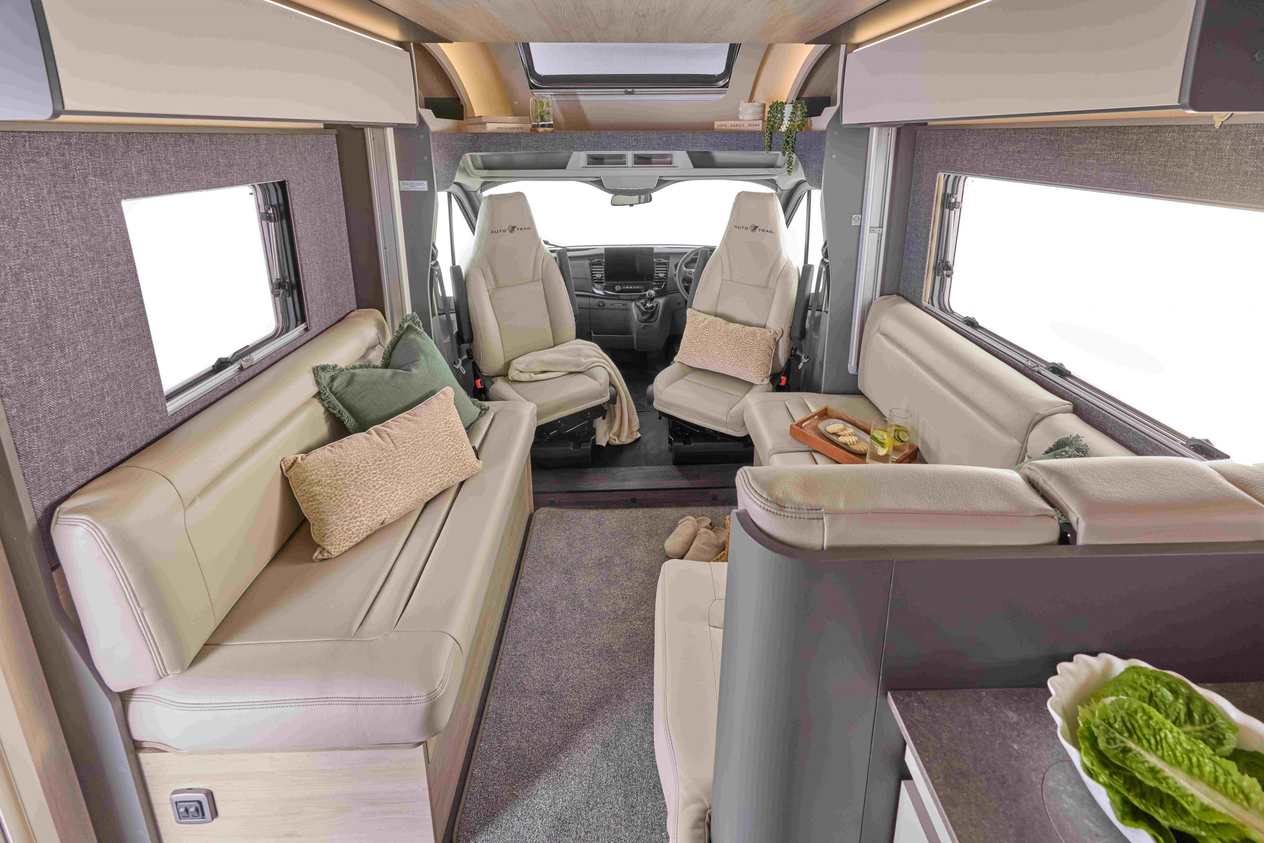 2026 - Auto-Trail - F-Line F60 - Interior Front Dining