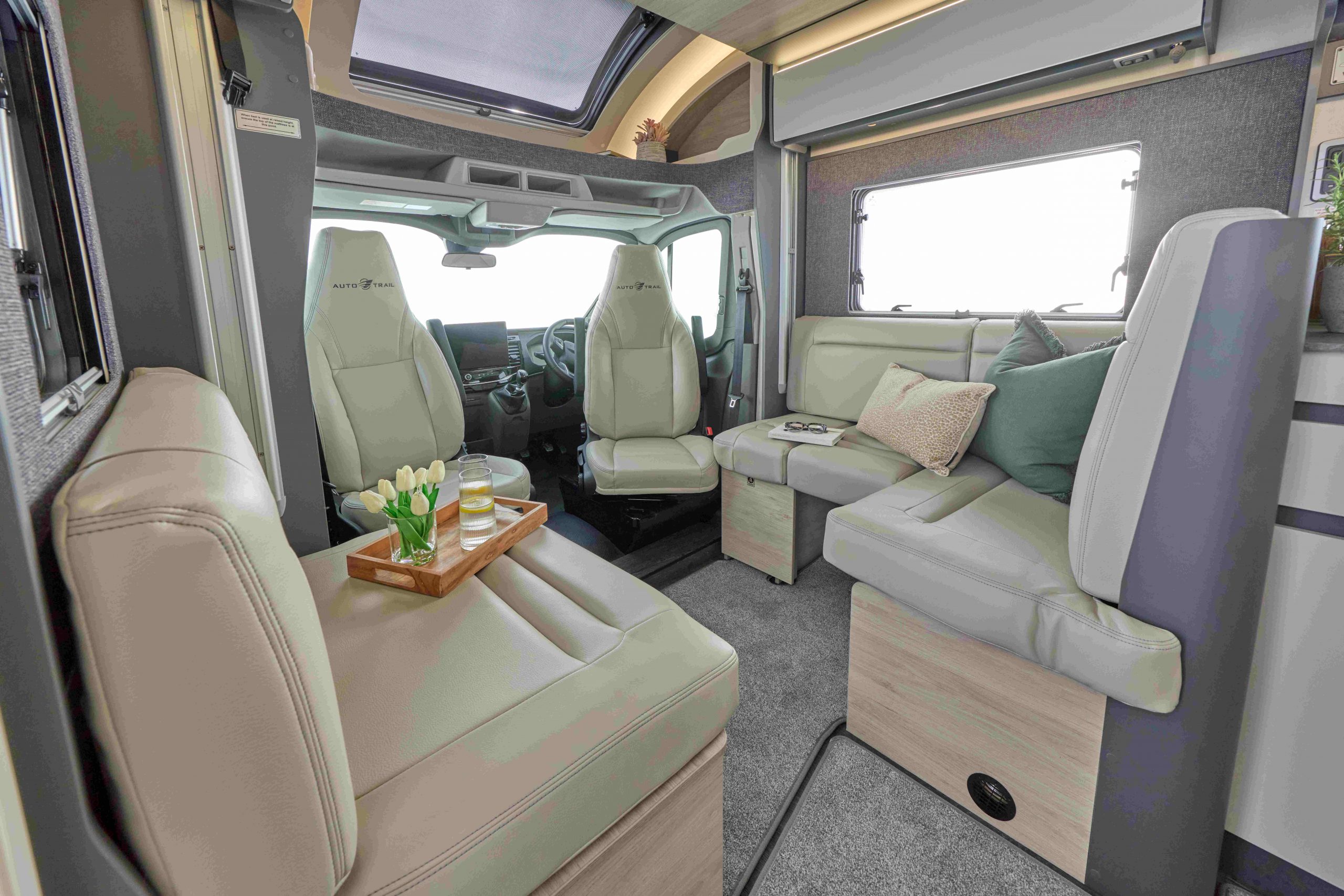 2026 - Auto-Trail - F-Line - F74 - Interior Dining