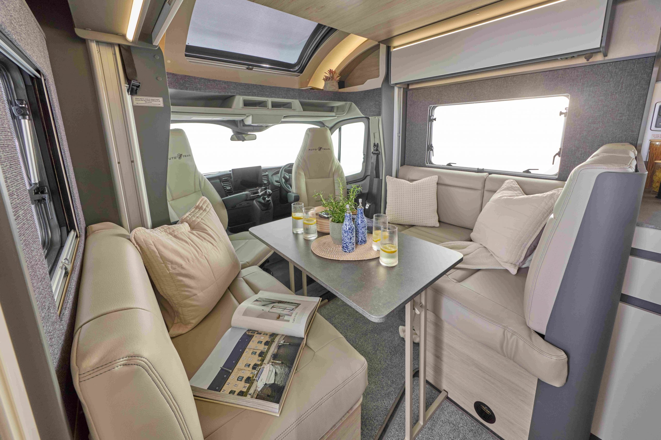 2026 - Auto-Trail - F-Line - F74 - Interior Font Dining