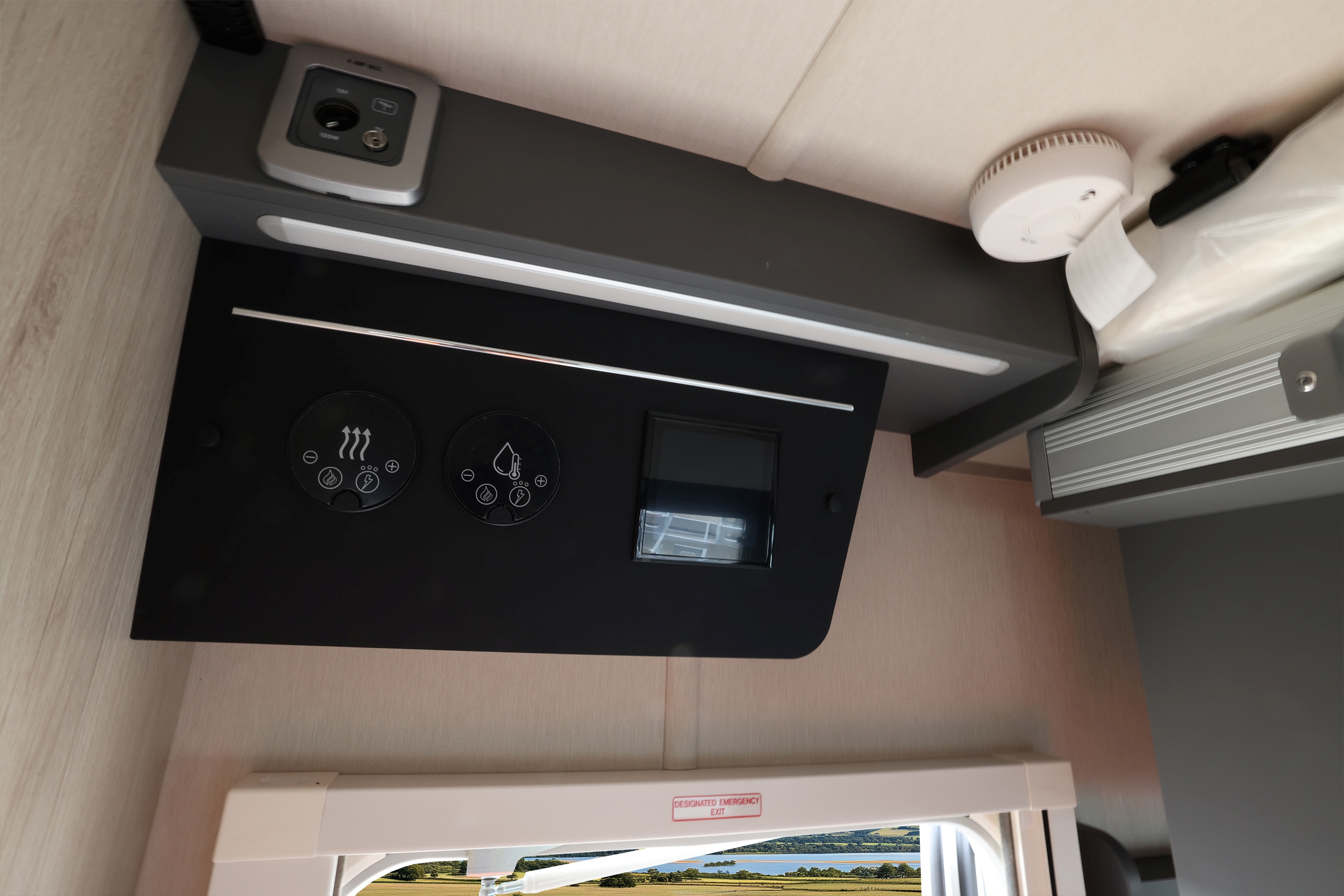 2026 - Auto-Trail - F-Line - F74 - Interior Tank Monitoring