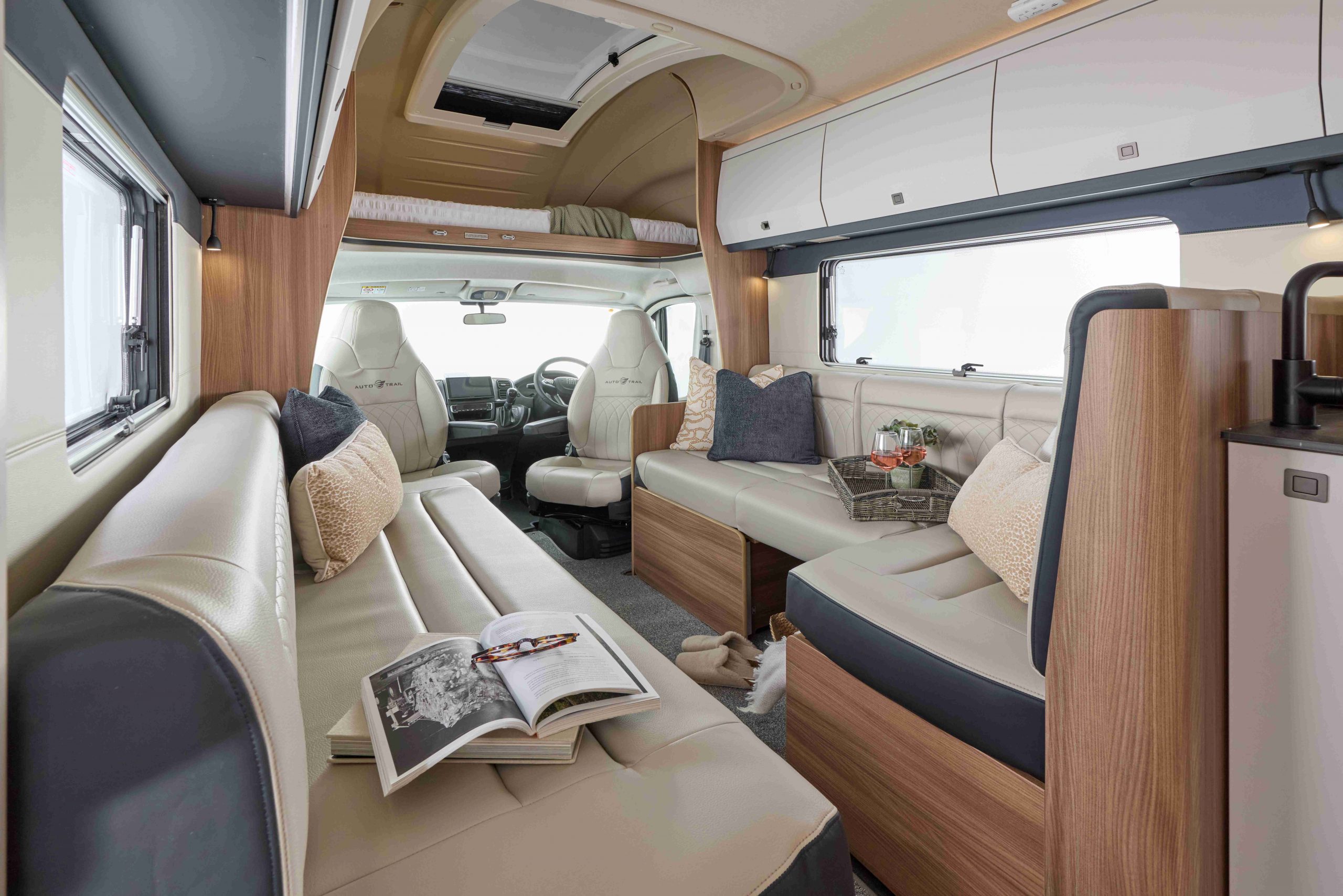 2026 - Auto-Trail - Frontier Comanche - Interior Front Dining 2026 - Auto-Trail - Frontier Comanche - Interior Front Dining