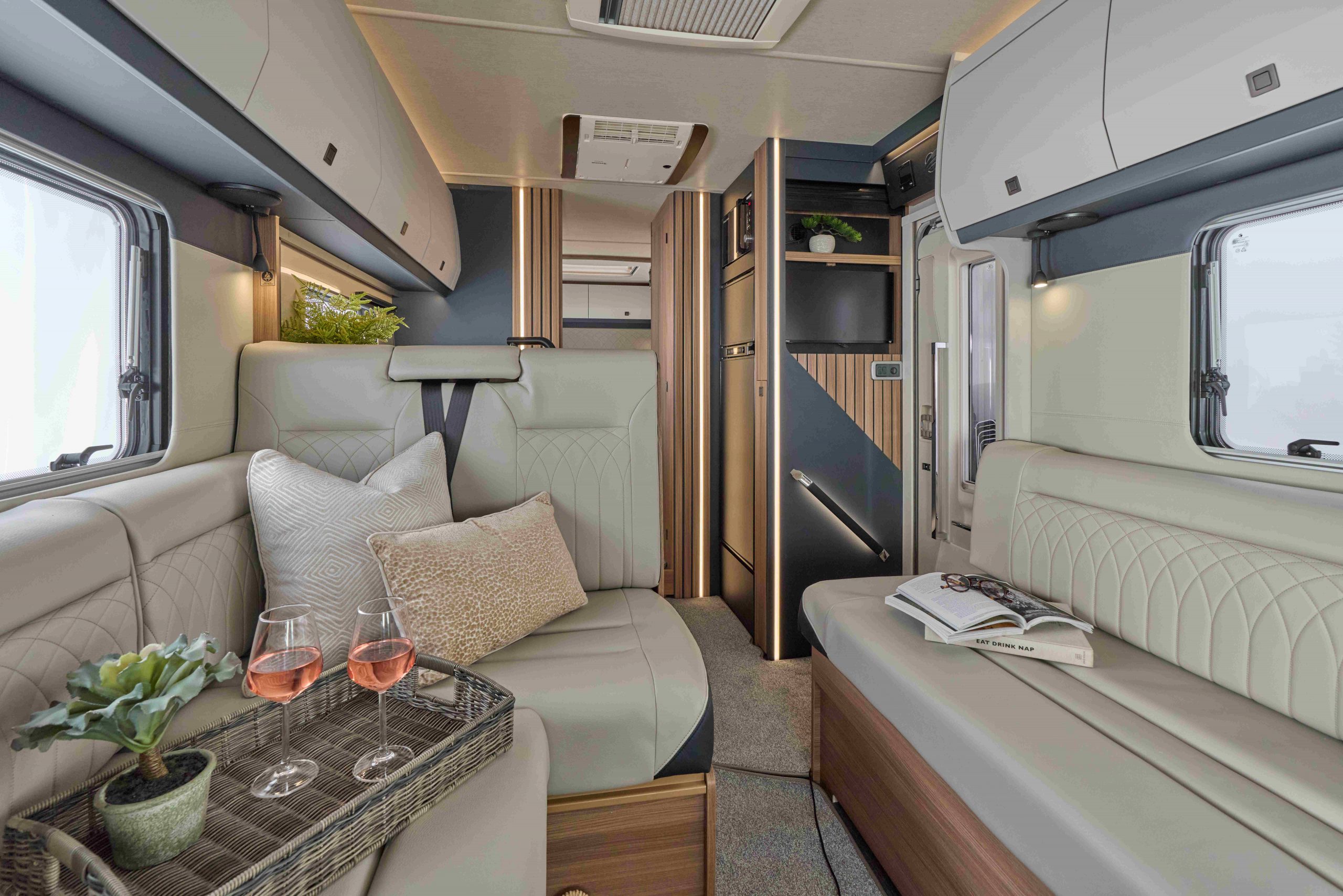 2026 - Auto-Trail - Frontier Comanche - Interior Leatherette 2026 - Auto-Trail - Frontier Comanche - Interior Leatherette