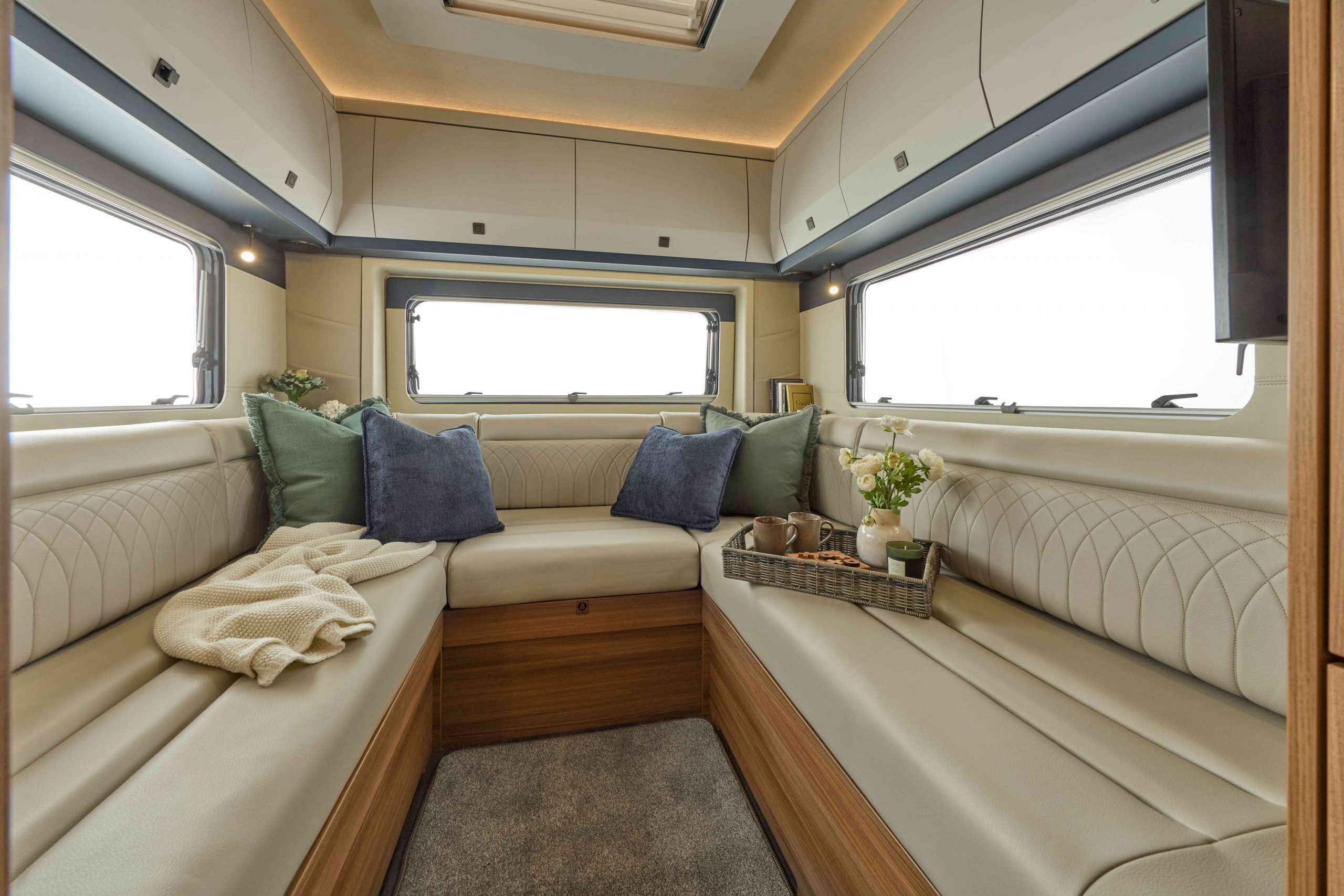 2026 - Auto-Trail - Frontier Scout - Interior Lounge 2026 - Auto-Trail - Frontier Scout - Interior Lounge