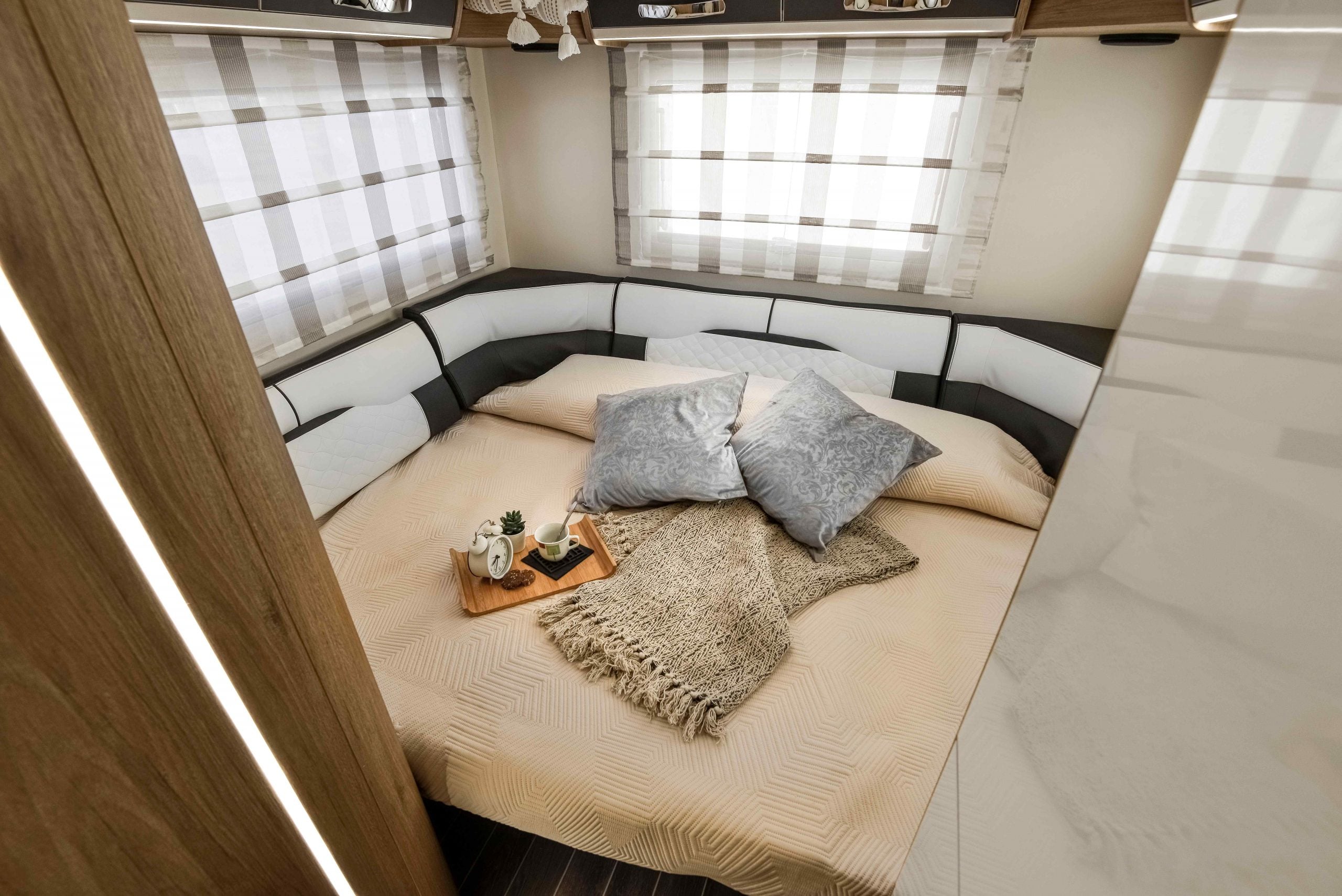 2026 - Roller Team - Auto Roller - 746 - Interior Bed Conversion Side View