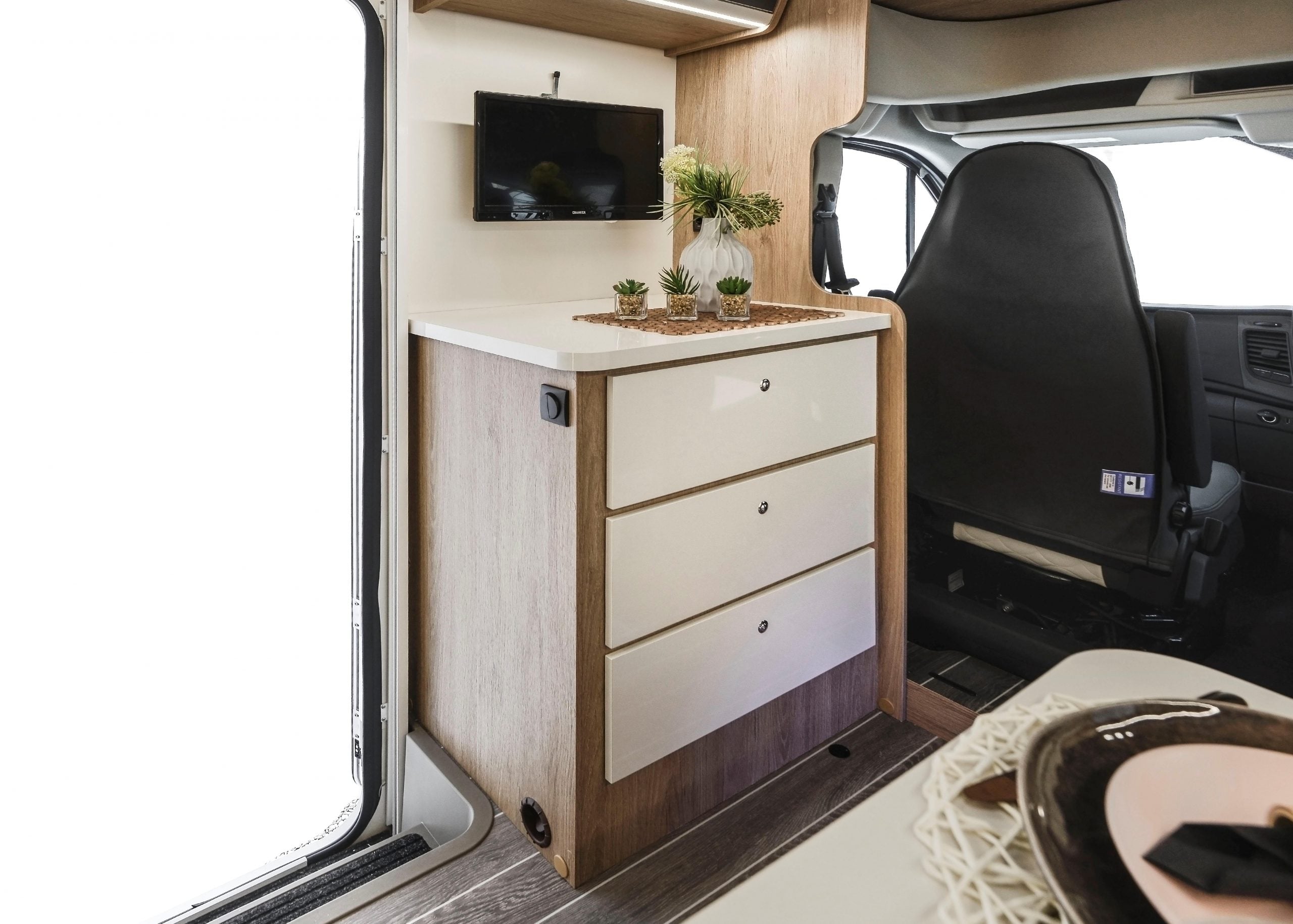 2026 - Roller Team - Auto Roller - 746 - Interior Cabinetry