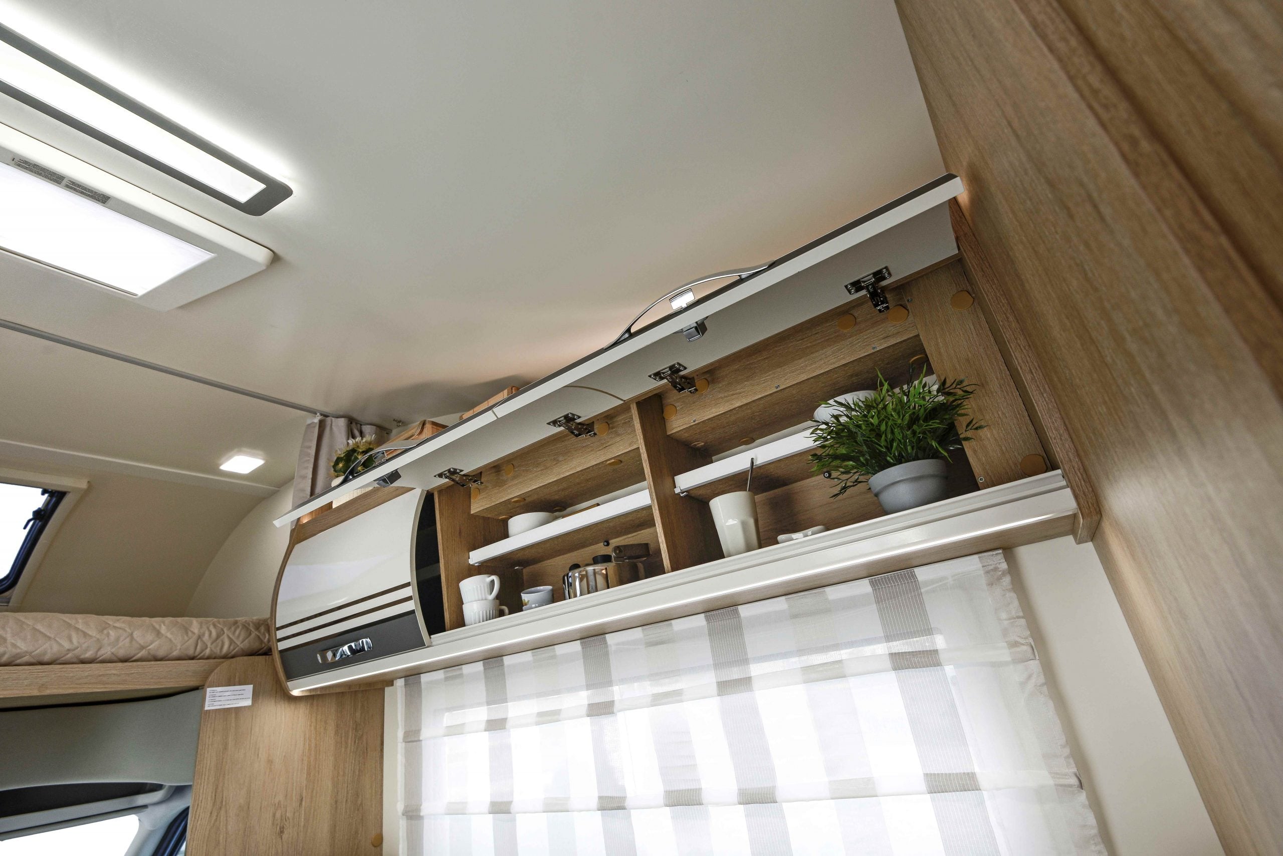 2026 - Roller Team - Auto Roller - 746 - Interior Open Overhead Storage In Rear Lounge Image 2