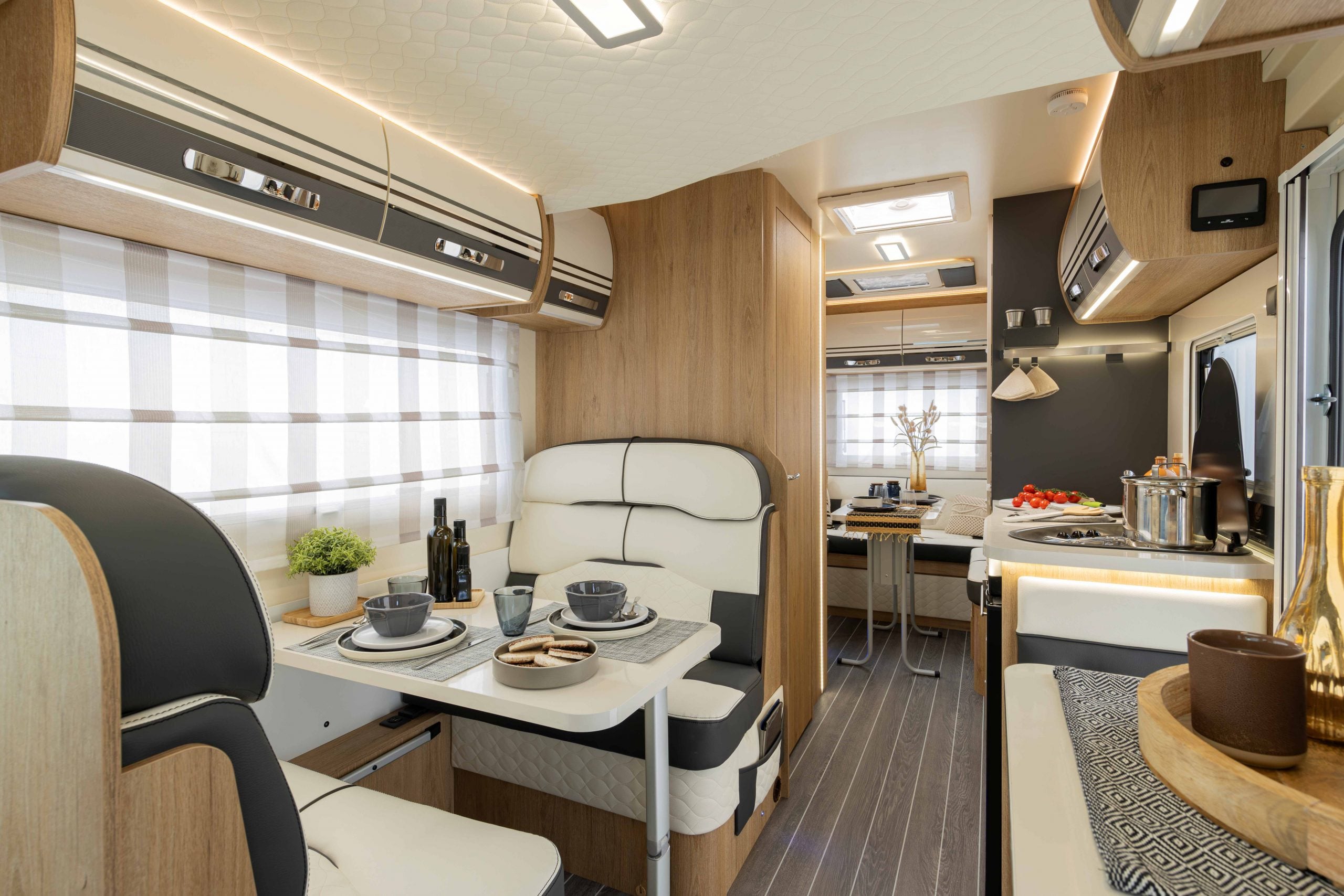 2026 - Roller Team - Auto Roller - 747 - Interior Dinette Overhead Storage
