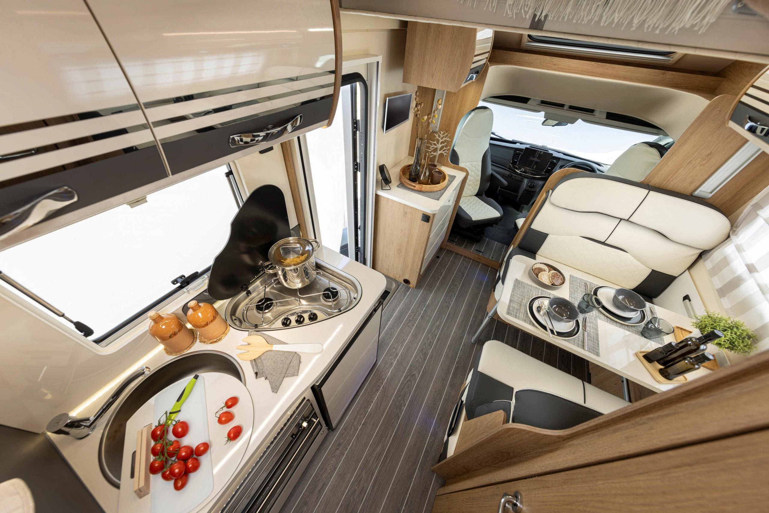 2026 - Roller Team - Auto Roller - 747 - Interior Stove