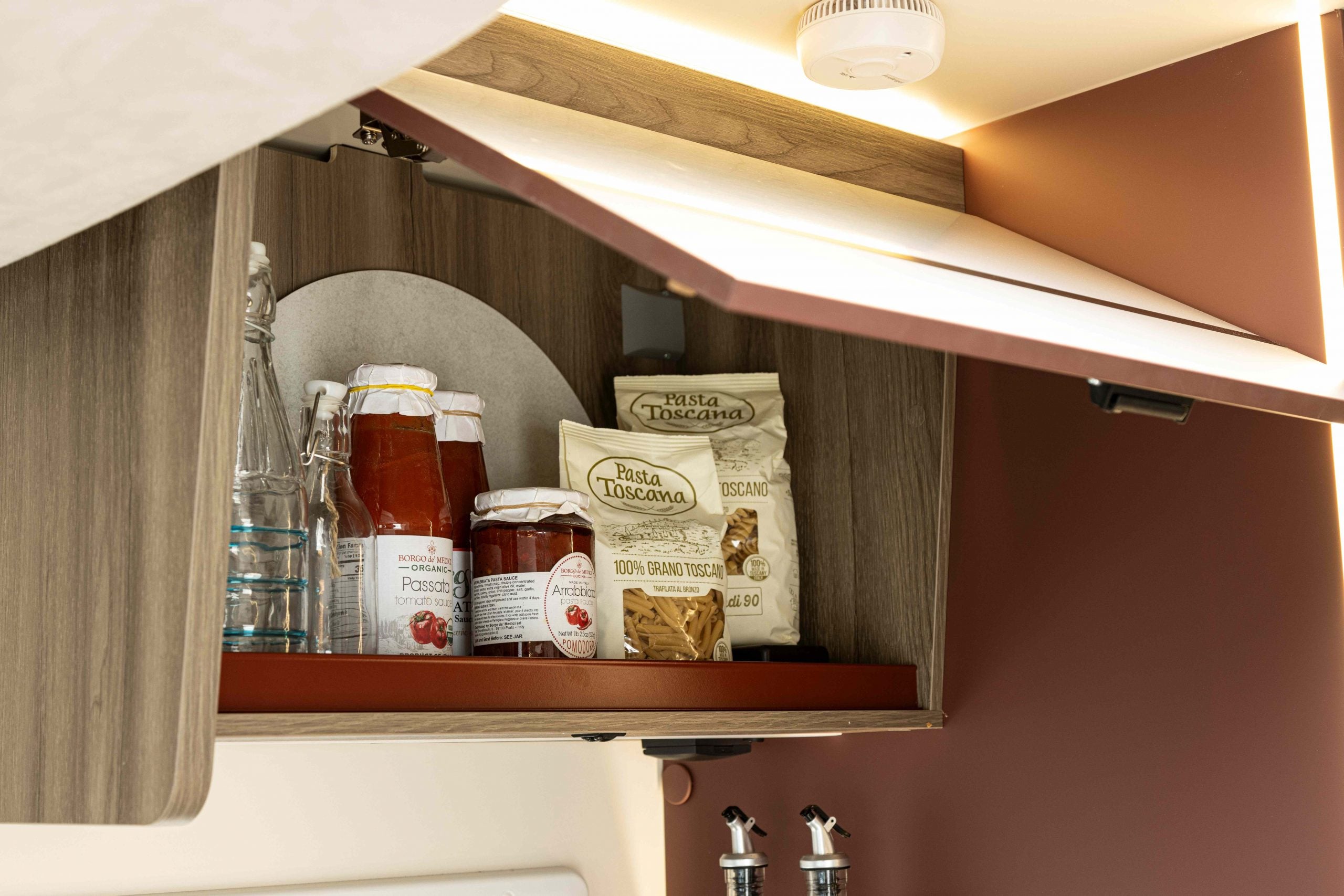 2026 - Roller Team - Kronos - Compact - 665 - Interior Kitchen Overhead Storage