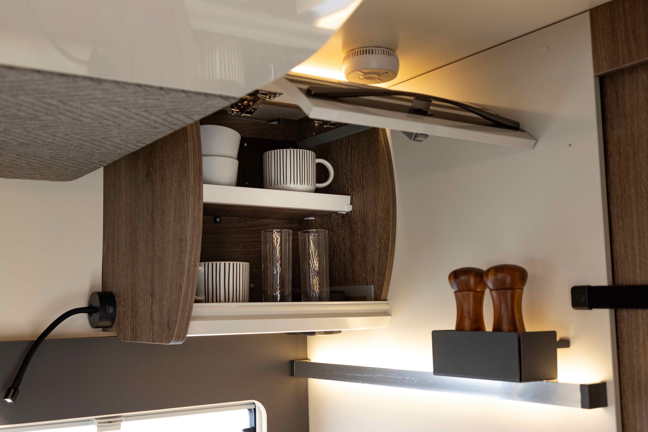 2026 - Roller Team - T-Line - 740 - Interior Kitchen Overhead Storage