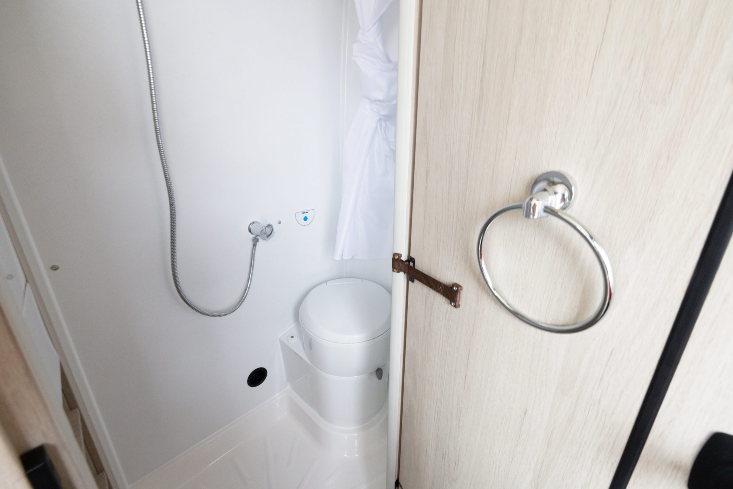 2026-auto-trail-expedition-67-interior-bathroom-door