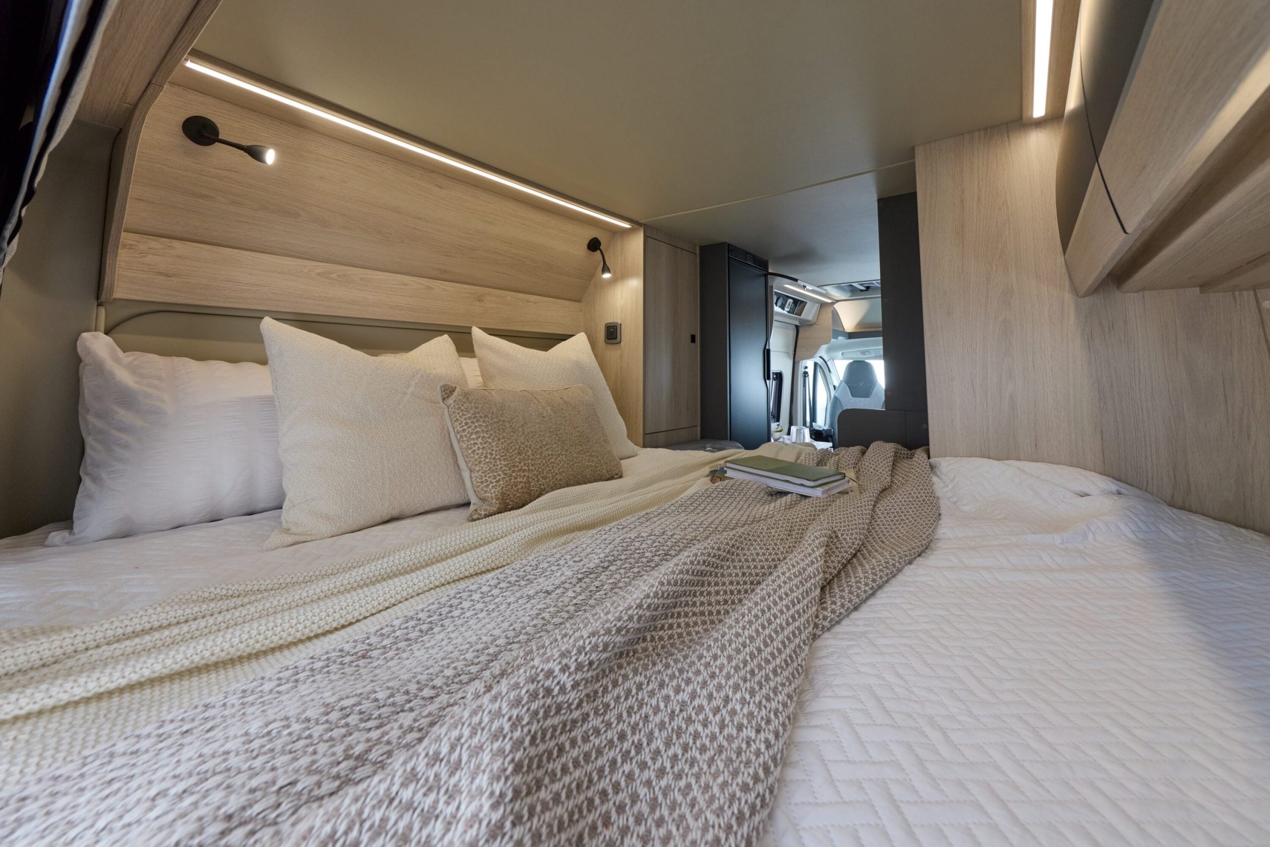 2026-auto-trail-expedition-68-interior-bedroom-from-bed