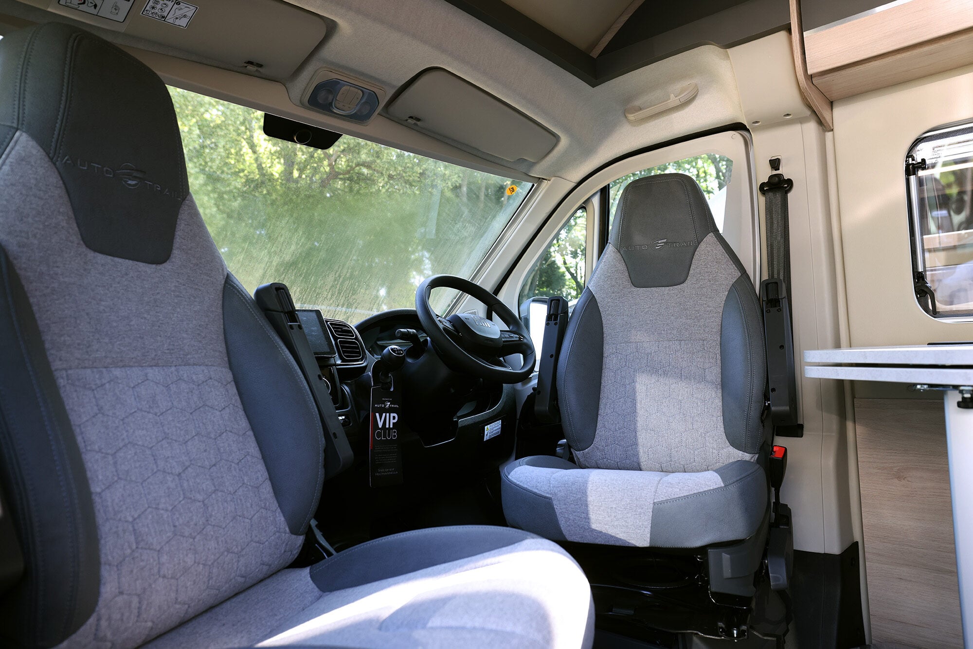 2026-auto-trail-expedition-68-interior-cab-profile-wide