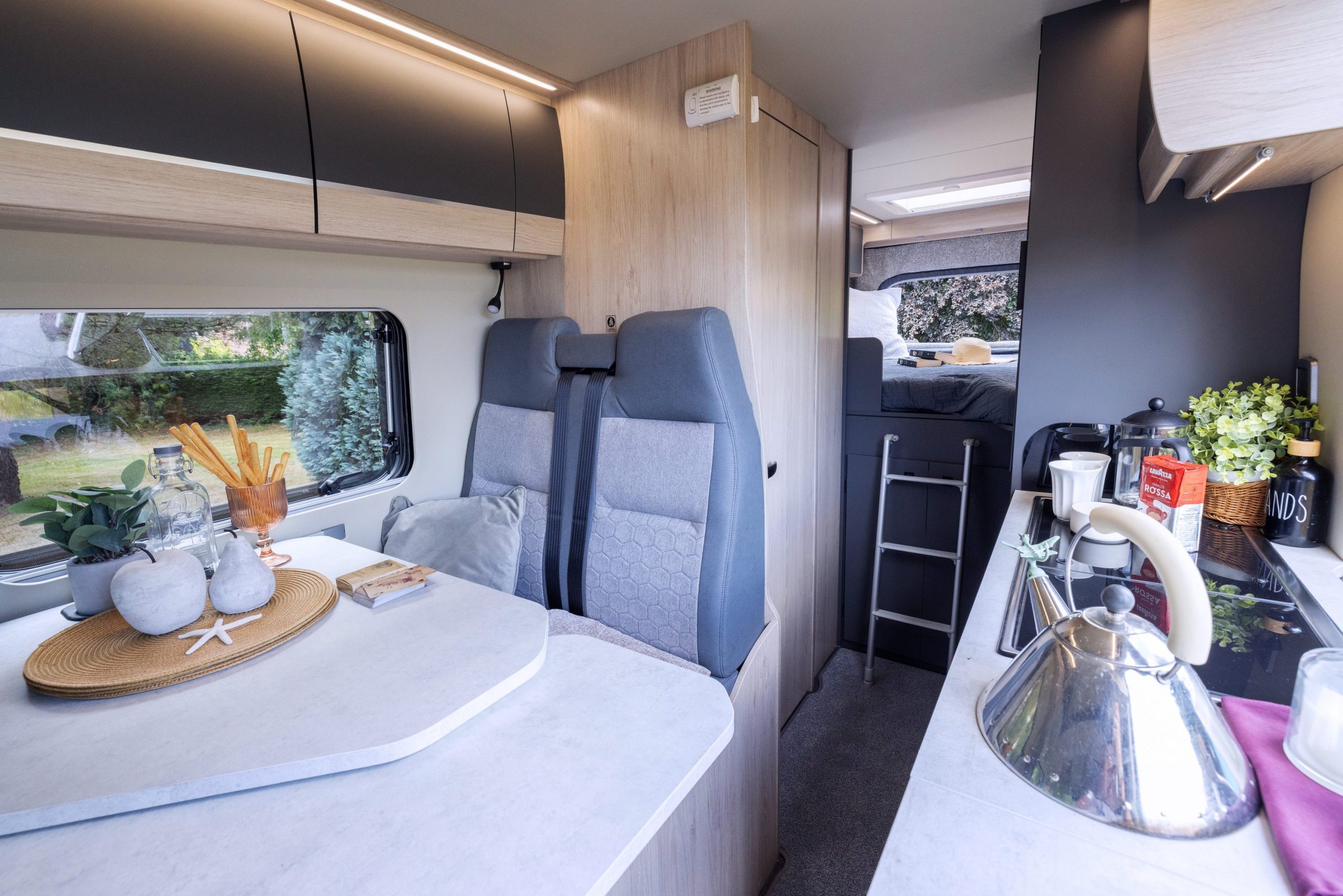 2026-auto-trail-expedition-68-interior-front-facing