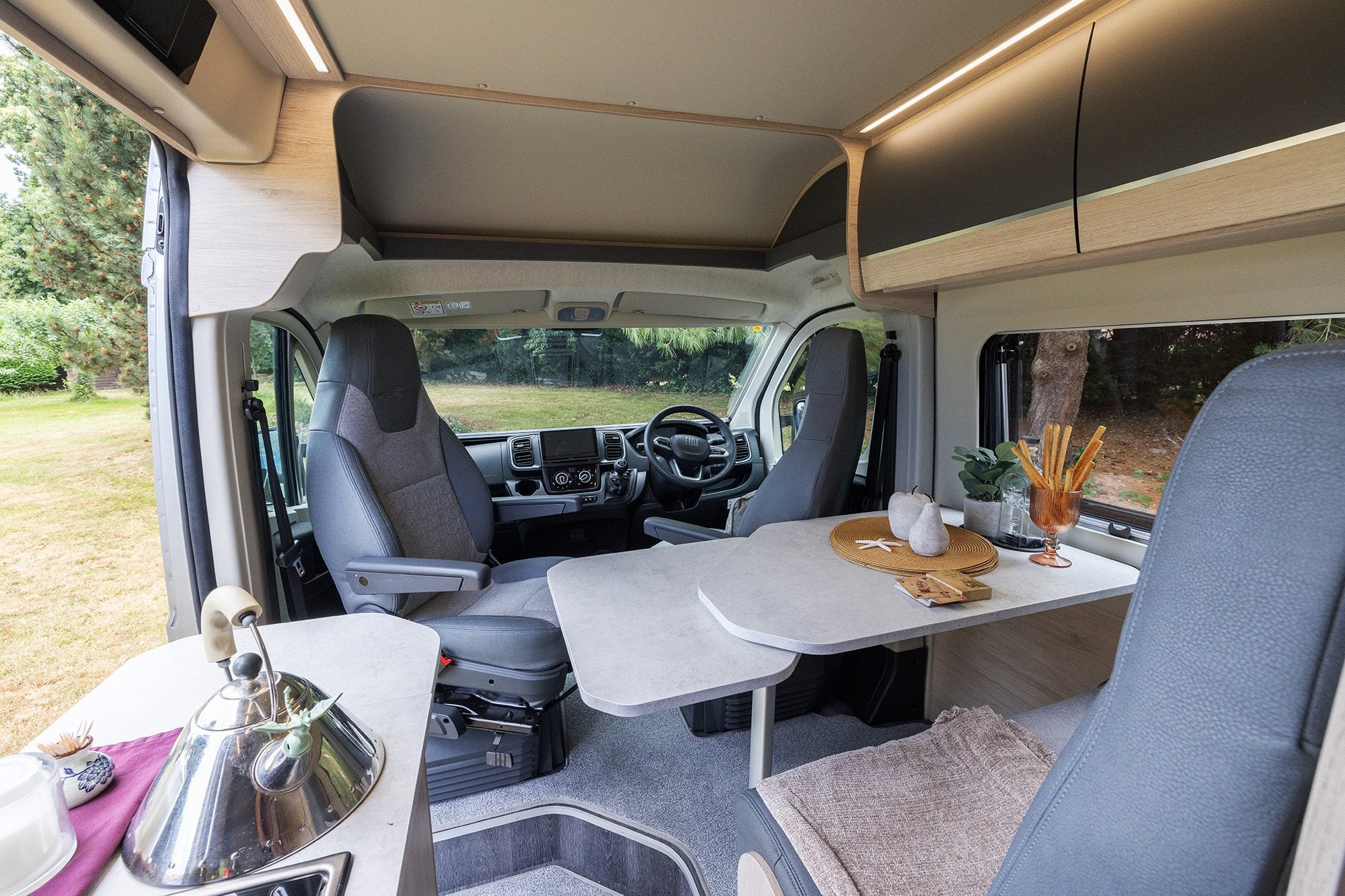 2026-auto-trail-expedition-68-xl-interior-back-facing
