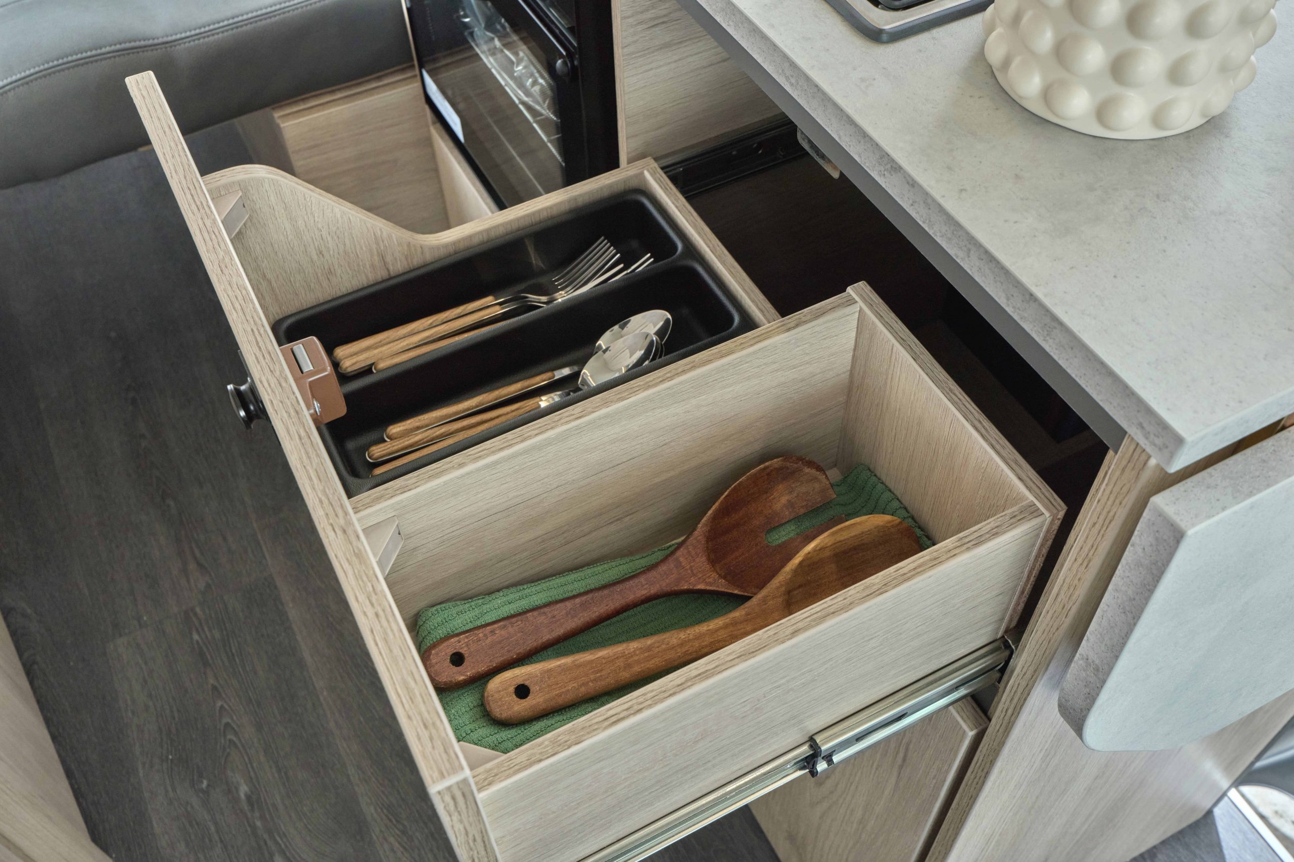 2026 – Auto-Trail – Expedition – 54 – Interior Kitchen Drawers 2026 Auto-Trail Expedition Van 54 drawer