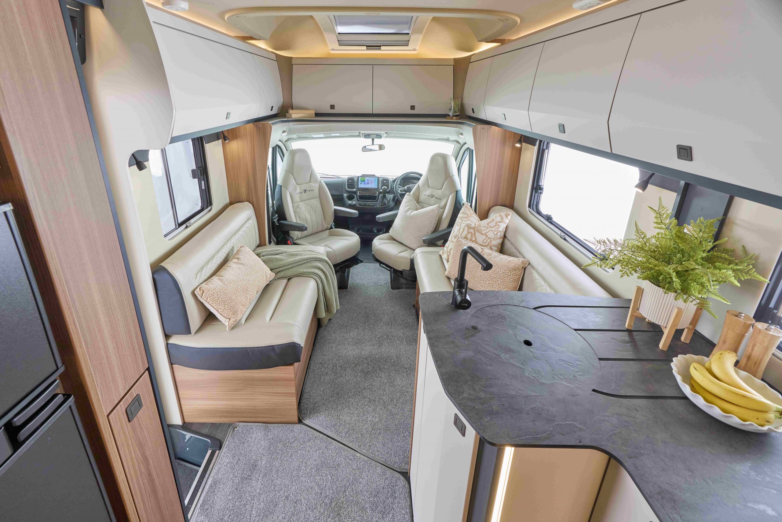 Auto-Trail - Frontier - Delaware - Interior Front Dining Auto-Trail - Frontier - Delaware - Interior Front Dining