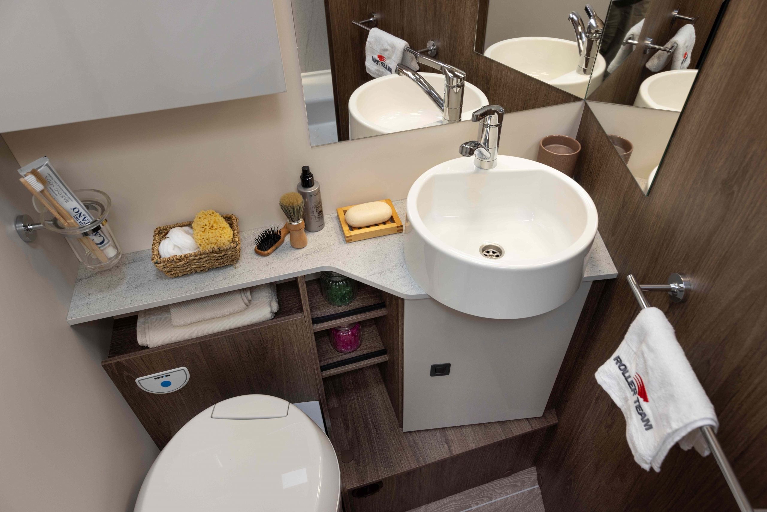 Roller Team - T-Line - 750 - Interior Bathroom Towel Rail